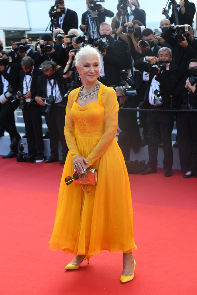 Khai mạc LHP Cannes 2021: Dàn sao dự công chiếu nhạc kịch, Jodie Foster nhận Cành cọ vàng - Ảnh 3.