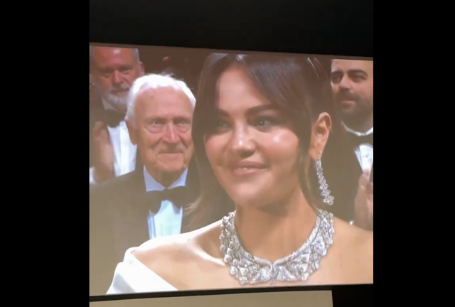 LHP Cannes 2024: Nhận tràng vỗ tay 9 phút, Selena Gomez bật khóc - Ảnh 1.