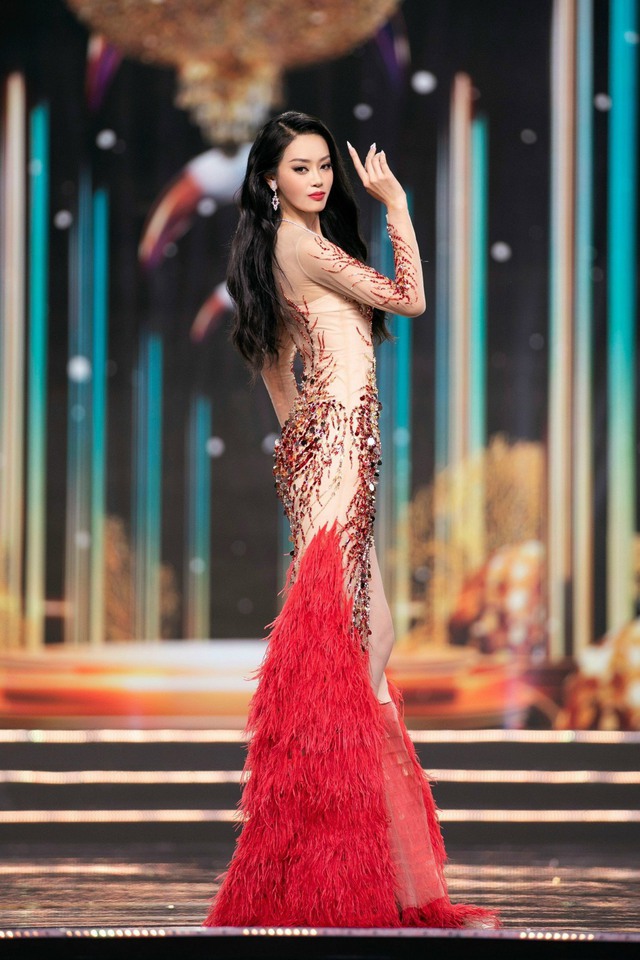 Lê Hoàng Phương đăng quang Hoa hậu Hòa Bình Việt Nam 2023 - Ảnh 11.
