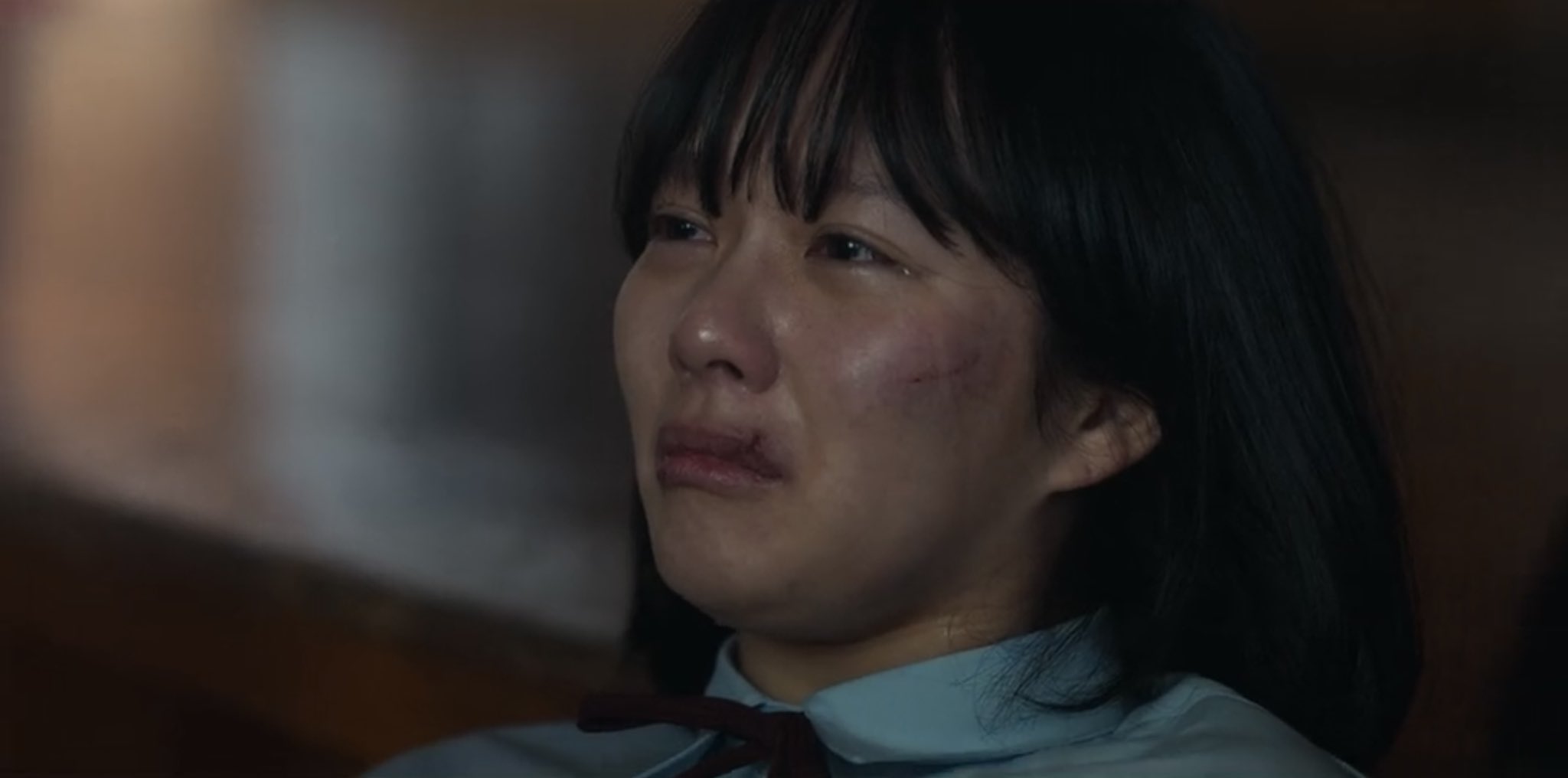 Sự kiện bạo lực học đường chấn động Hàn Quốc được đưa vào phim 18+ của Song Hye Kyo - 3
