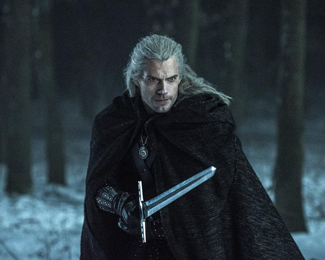 Liam Hemsworth sẽ thay thế Henry Cavill trong The Witcher - Ảnh 1.