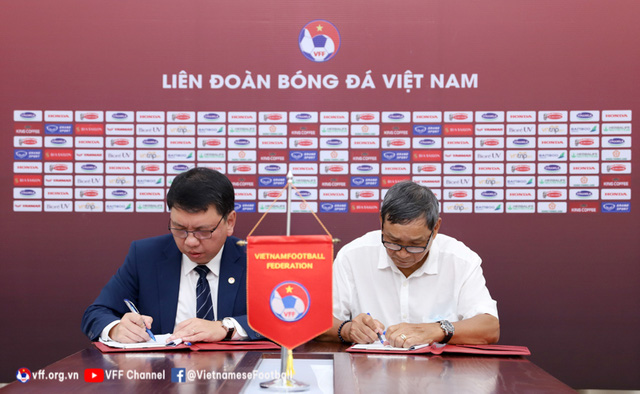 VFF gia hạn hợp đồng với HLV Mai Đức Chung - Ảnh 1.