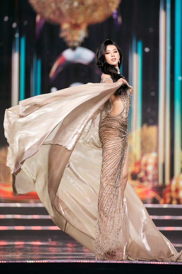Lê Hoàng Phương đăng quang Hoa hậu Hòa Bình Việt Nam 2023 - Ảnh 31.