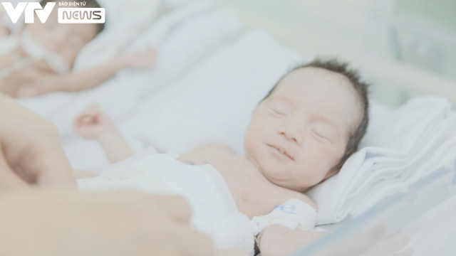 VTV Đặc biệt Ngày con chào đời: Xúc động khoảnh khắc các sinh linh bé nhỏ ra đời nơi tâm dịch - Ảnh 27.