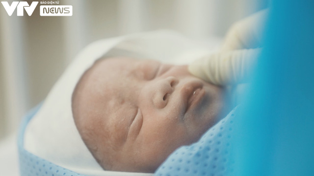 VTV Đặc biệt Ngày con chào đời: Xúc động khoảnh khắc các sinh linh bé nhỏ ra đời nơi tâm dịch - Ảnh 28.