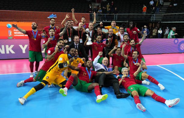 Các danh hiệu cá nhân và tập thể tại FIFA Futsal World Cup Lithuania 2021™ - Ảnh 1.