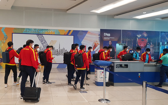 ĐT U23 Việt Nam trở về nước sau thành công tại vòng loại U23 châu Á 2022 - Ảnh 1.