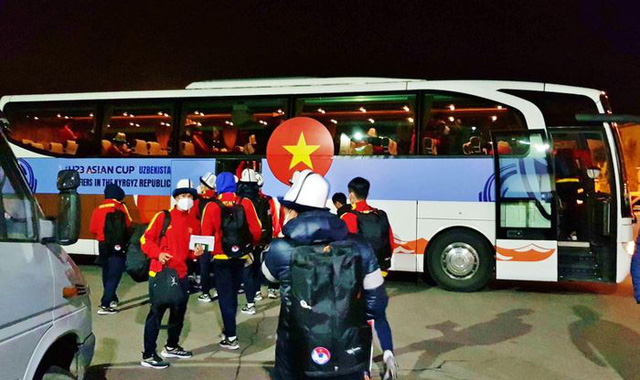 Lịch thi đấu Dubai Cup 2022 hôm nay (23/3): U23 Việt Nam đá trận ra quân - Ảnh 1.