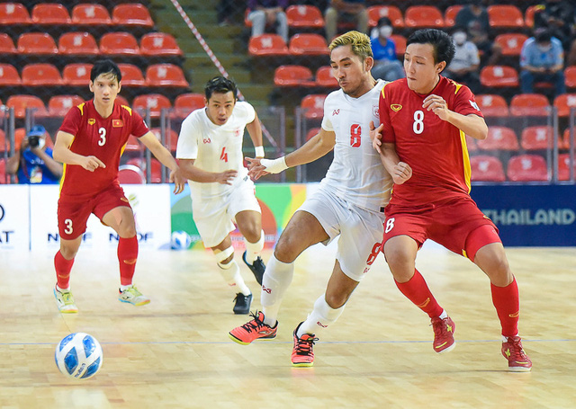 Thắng Myanmar sau loạt luân lưu, ĐT futsal Việt Nam giành vé dự VCK futsal châu Á 2022 - Ảnh 1.