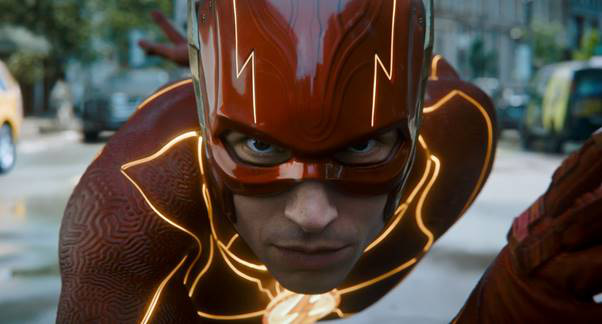 Bom tấn DC The Flash tung trailer: Hồi hộp, choáng ngợp và màn tái ngộ “người quen - Ảnh 2.