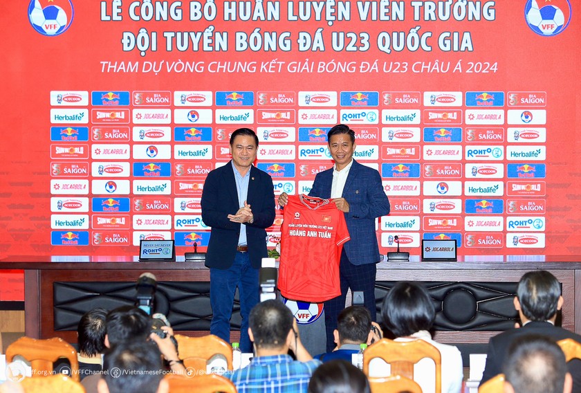 VFF công bố ông Hoàng Anh Tuấn là HLV trưởng ĐT U23 Việt Nam. Ảnh: VFF
