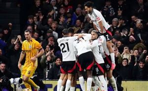 Vòng 14 Ngoại hạng Anh: Fulham thắng ấn tượng, Tottenham gây thất vọng