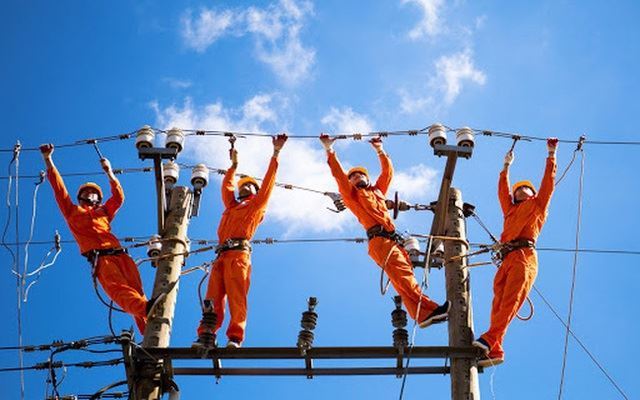 Biểu giá điện mới, hộ SXKD phải trả giá cao