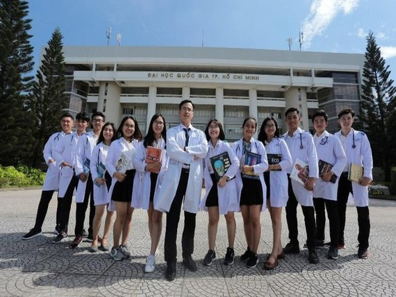 Việt Nam có thêm 2 trường đại học - Ảnh 1.