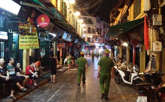 Đề xuất được triển khai mô hình kinh tế ban đêm tại quận Hoàn Kiếm trong quý IV/2020 - Ảnh 1.