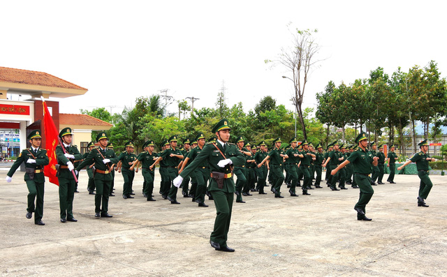 Lực lượng quân đội, công an ra quân huấn luyện - Ảnh 1.