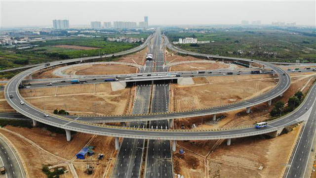 Khánh thành nút giao 400 tỷ đồng nối đường vành đai 3 với cao tốc Hà Nội - Hải Phòng - Ảnh 2.