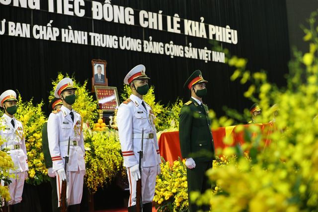 Cử hành trọng thể Lễ Quốc tang nguyên Tổng Bí thư Lê Khả Phiêu