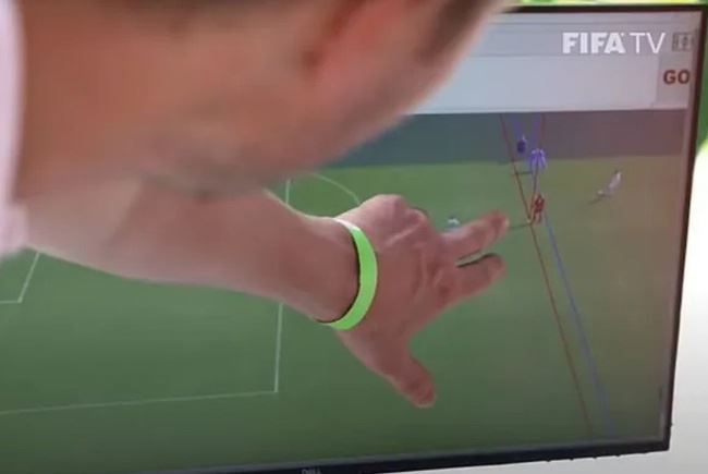 FIFA thử nghiệm công nghệ hỗ trợ bắt việt vị