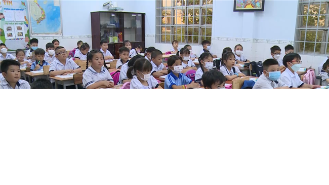 Quá tải trường lớp ở TP Hồ Chí Minh: Học sinh chỉ được học 1 buổi/ngày, thiếu giáo viên trầm trọng