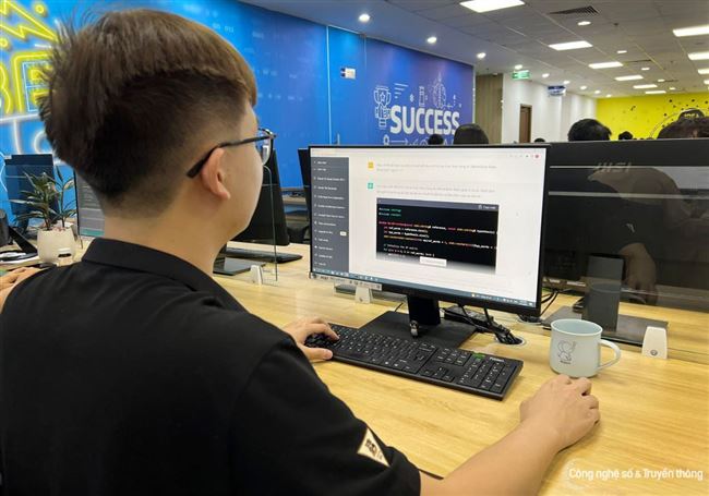 Lợi và hại của công cụ ChatGPT với các lập trình viên Việt