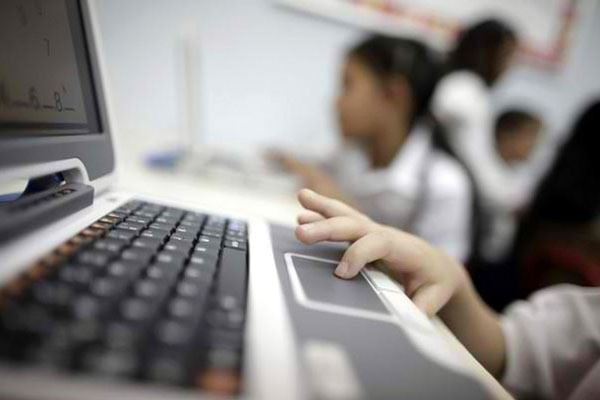 ‘Hỗ trợ trẻ em cai nghiện Internet vô cùng khó khăn’