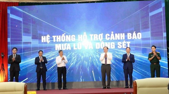 Ra mắt hệ thống cảnh báo sớm dông, sét, mưa, lũ